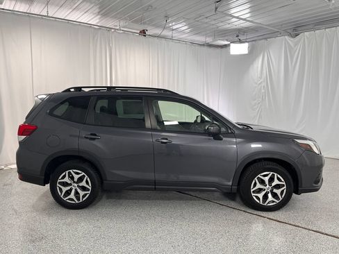 Used 2022 Subaru Forester Premium AWD/4WD image 14
