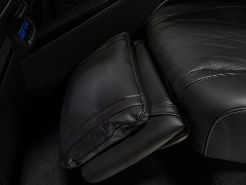 Used 2026 Mercedes-Benz Maybach GLS 600 4MATIC image 75