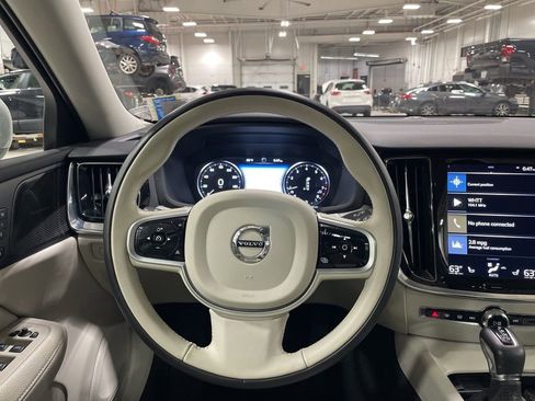 Used 2022 Volvo V60 T5 Cross Country w/ Advanced Package image 7