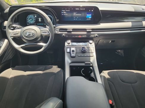 Used 2025 Hyundai Palisade Calligraphy AWD/4WD image 13