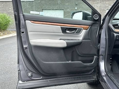 Used 2022 Honda CR-V Touring image 11