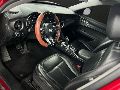 Used 2020 Alfa Romeo Stelvio Ti w/ Nero Edizione image 10