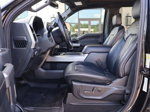 Used 2022 Ford F350 Platinum w/ Tremor Off-Road Package AWD/4WD image 9