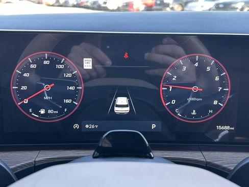 Used 2025 Hyundai Santa Fe Limited image 12