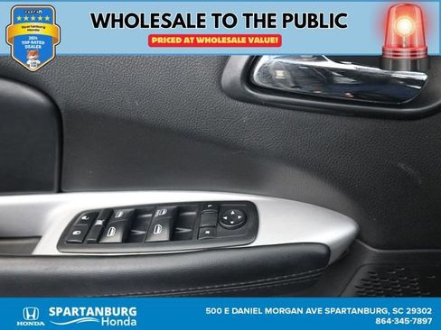 Used 2019 Dodge Journey SE image 20