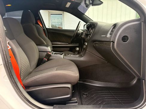 Used 2019 Dodge Charger Scat Pack RWD image 11