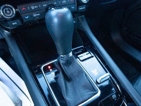 Used 2023 Jeep Compass Limited image 19