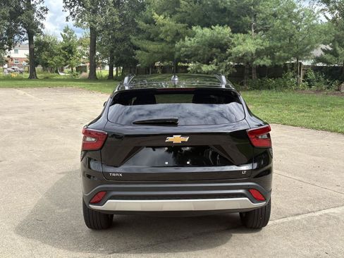 Used 2025 Chevrolet Trax LT w/ Driver Confidence Package FWD image 23