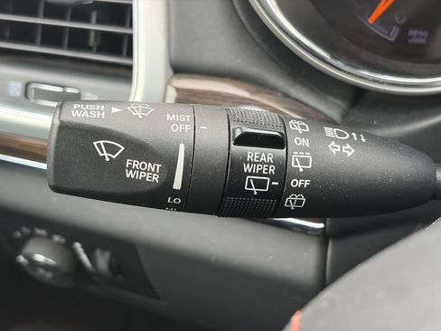 Used 2021 Jeep Grand Cherokee Summit AWD/4WD image 28