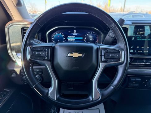 Used 2024 Chevrolet Silverado 2500 LT image 20