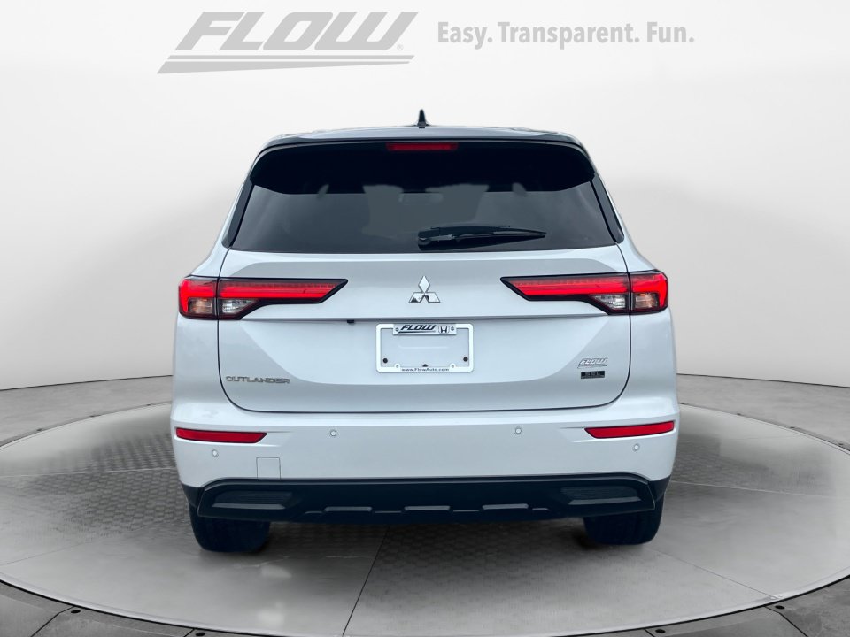 Used 2023 Mitsubishi Outlander SEL AWD/4WD image 8