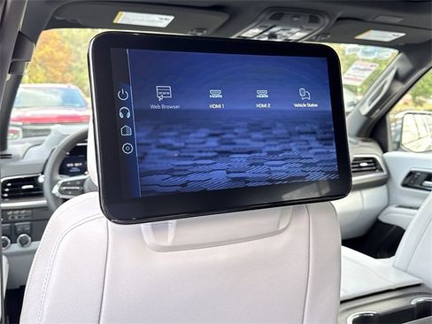 New 2026 Chevrolet Suburban Premier image 16