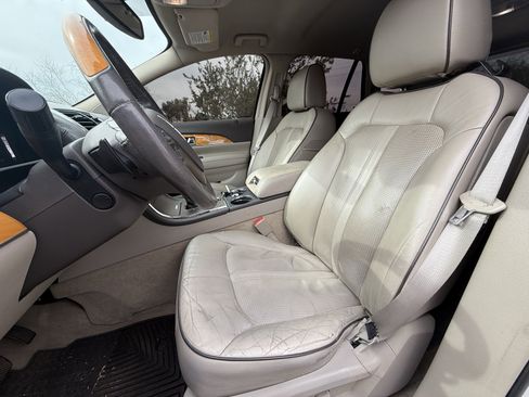 Used 2014 Lincoln MKX FWD image 12