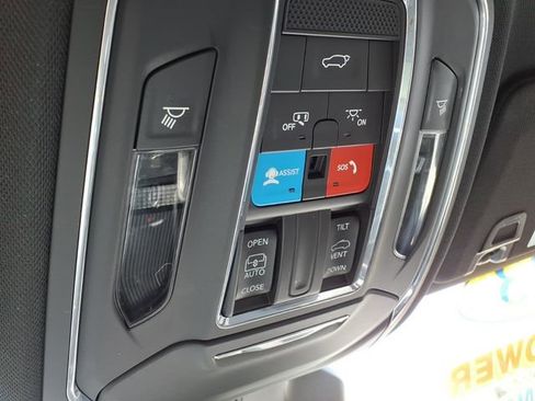 Certified 2023 Jeep Grand Cherokee Altitude AWD/4WD image 17