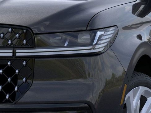 New 2025 Lincoln Navigator L Black Label image 18