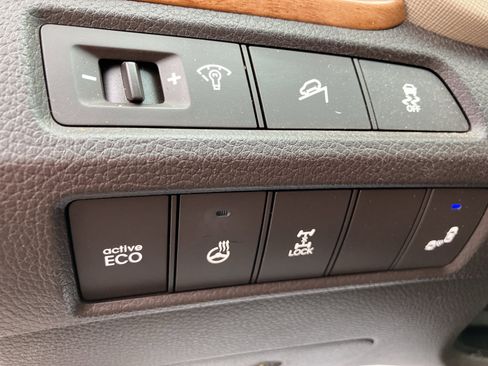 Used 2016 Hyundai Santa Fe Sport 2.0T w/ Option Group 05 AWD/4WD image 14