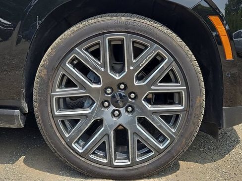 Used 2026 GMC Yukon Denali Ultimate AWD/4WD image 28