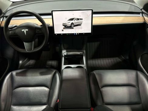 Used 2023 Tesla Model Y Long Range AWD/4WD image 9