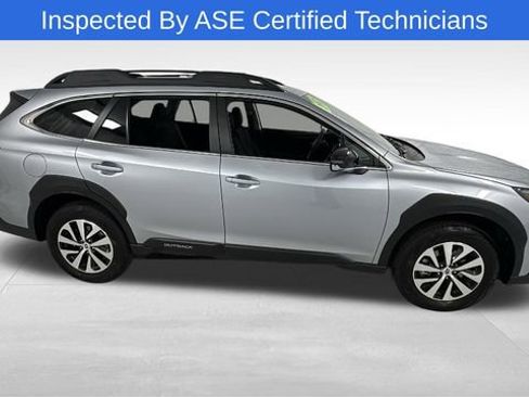 Certified 2025 Subaru Outback Premium image 2
