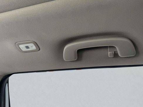 Used 2025 Honda Pilot Elite image 46