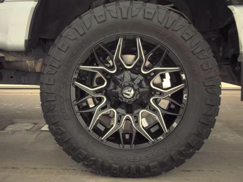 Used 2024 Ford F250 XLT w/ FX4 Off-Road Package AWD/4WD image 8