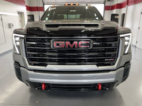 New 2026 GMC Sierra 2500 AT4 image 2
