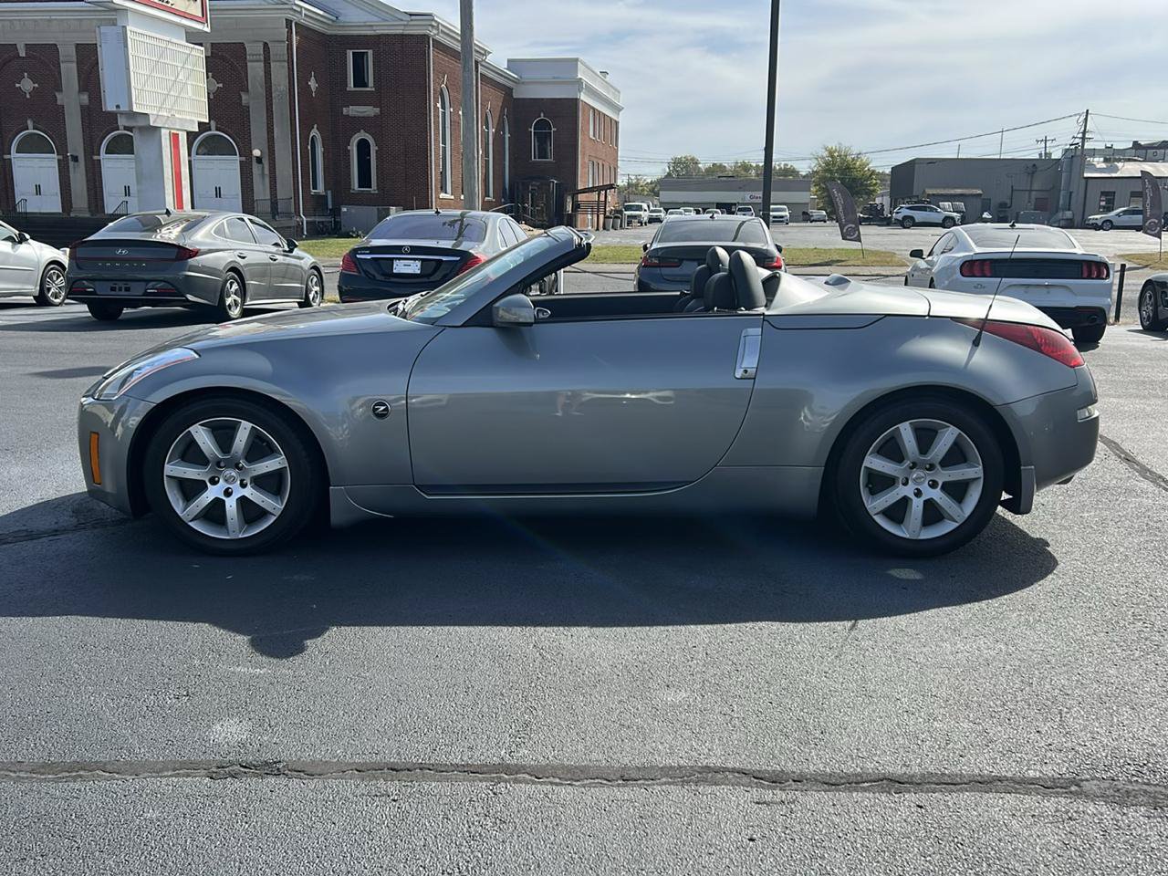 Used 2004 Nissan 350Z Touring RWD image 8