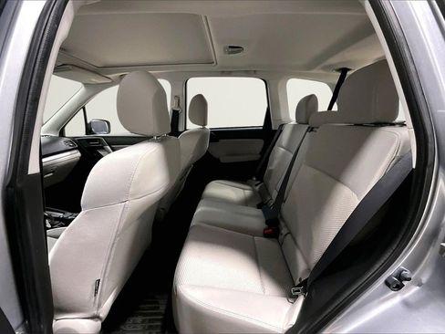 Used 2014 Subaru Forester 2.5i Premium w/ All-Weather Package image 21