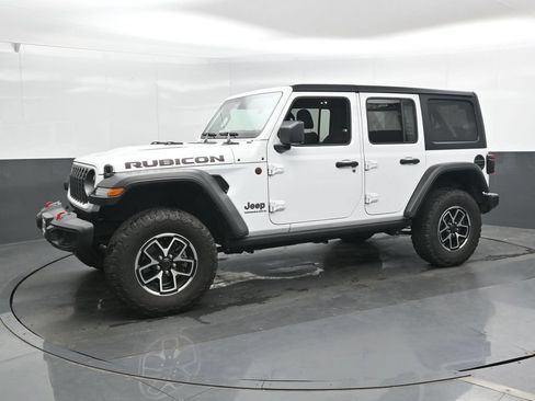 Used 2025 Jeep Wrangler Unlimited Rubicon AWD/4WD image 7