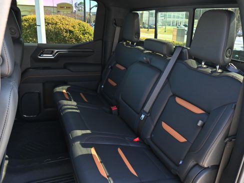 Used 2024 GMC Sierra 1500 AT4 w/ Technology Package image 33