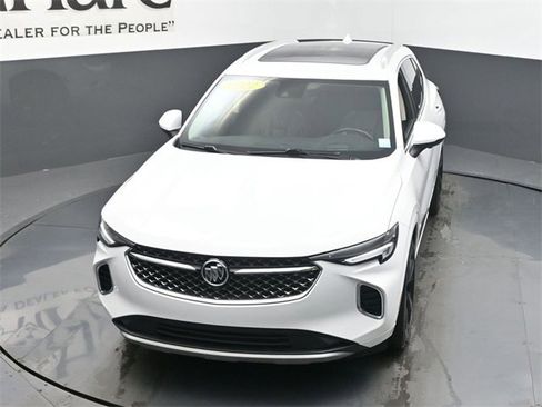 Used 2022 Buick Envision Avenir w/ Technology Package II image 46