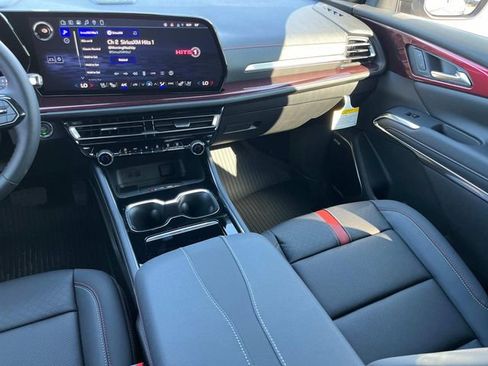 New 2026 Chevrolet Traverse RS FWD image 17