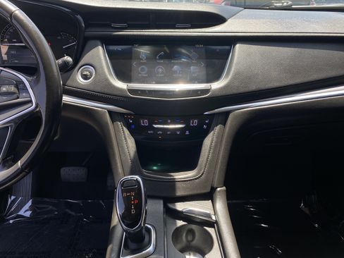 Used 2019 Cadillac XT5 Premium Luxury FWD image 13