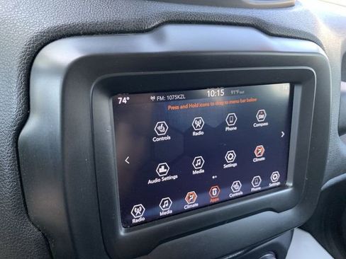 Used 2018 Jeep Renegade Altitude w/ Safety & Security Group AWD/4WD image 21