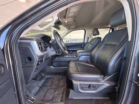 Used 2024 Ford Expedition XLT RWD image 11