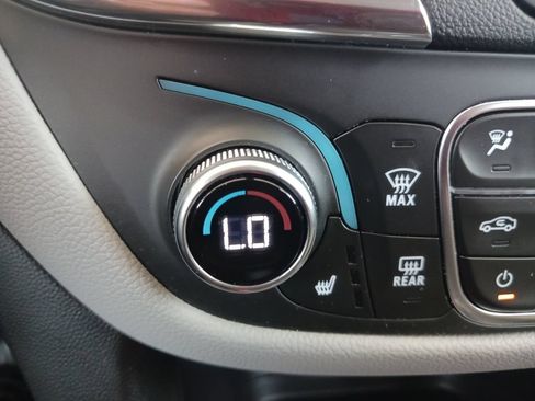 Used 2024 Chevrolet Equinox LT AWD/4WD image 24