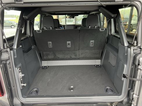 Used 2025 Ford Bronco 4-Door AWD/4WD image 21