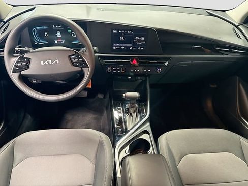 Used 2025 Kia Niro LX FWD image 21
