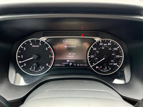Used 2025 Nissan Rogue S FWD image 11