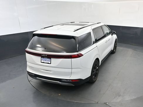 Used 2024 Kia Carnival SX Prestige FWD image 32