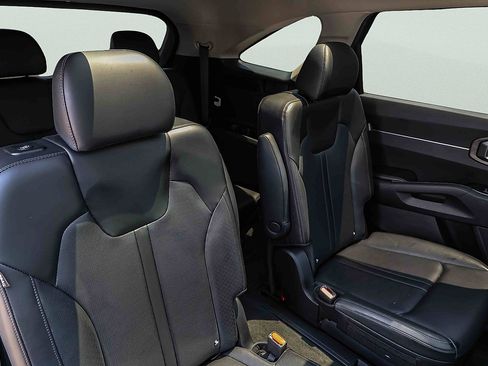 Certified 2024 Kia Sorento X-Line EX AWD/4WD image 25