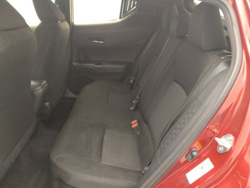 Used 2019 Toyota C-HR LE FWD image 18