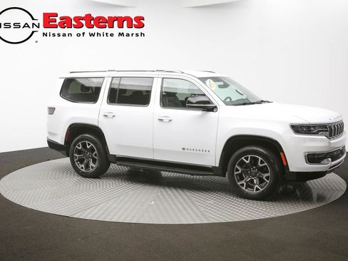 Used 2023 Jeep Wagoneer Series III w/ Preferred Equipment Group RWD image 46