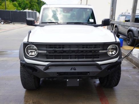 Used 2022 Ford Bronco 2-Door w/ Sasquatch Package AWD/4WD image 2