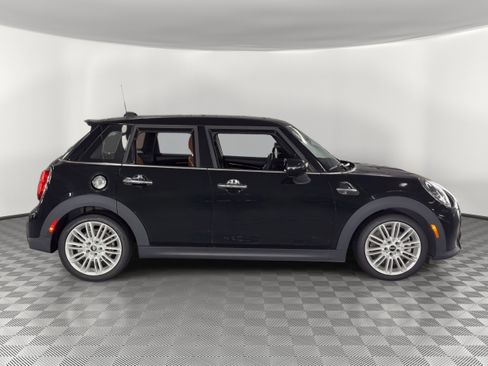 Used 2023 MINI Cooper S image 8
