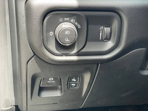 Used 2023 RAM 1500 Big Horn AWD/4WD image 15
