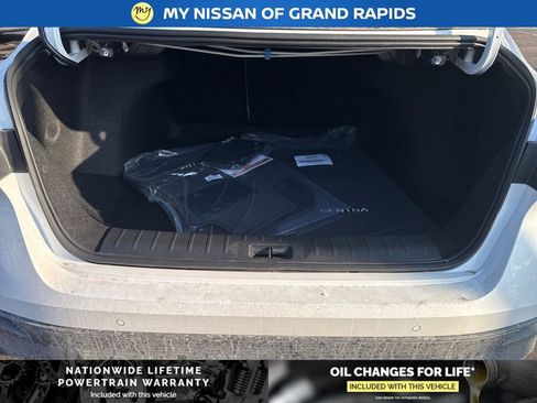 New 2026 Nissan Sentra SL w/ Floor Mat Package FWD image 5