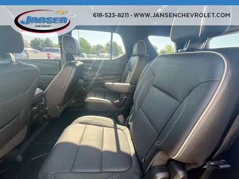 Used 2023 Chevrolet Traverse Premier FWD image 26