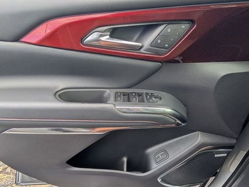 Used 2026 Chevrolet Traverse RS image 31