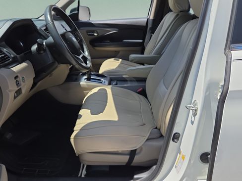 Used 2019 Honda Pilot EX image 9
